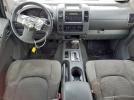 Nissan Frontier Crew Cab Le Image 10