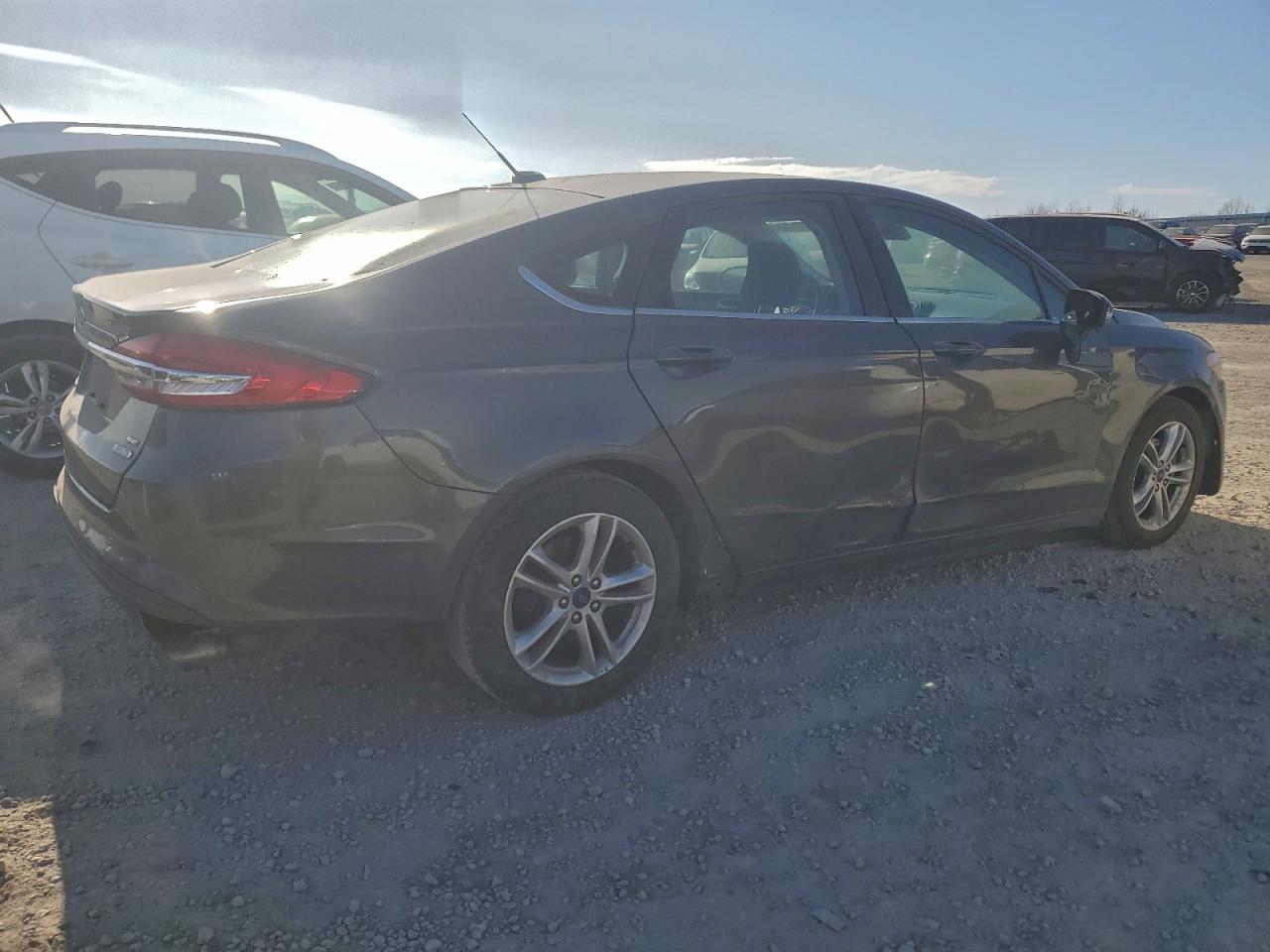 Ford Fusion Se Image 8