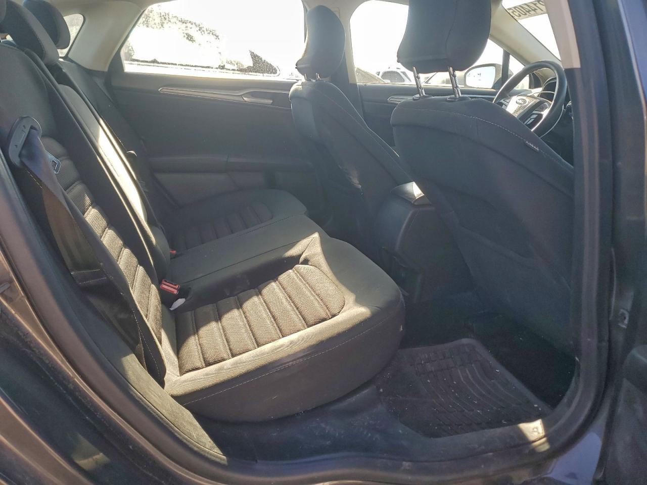 Ford Fusion Se Image 6