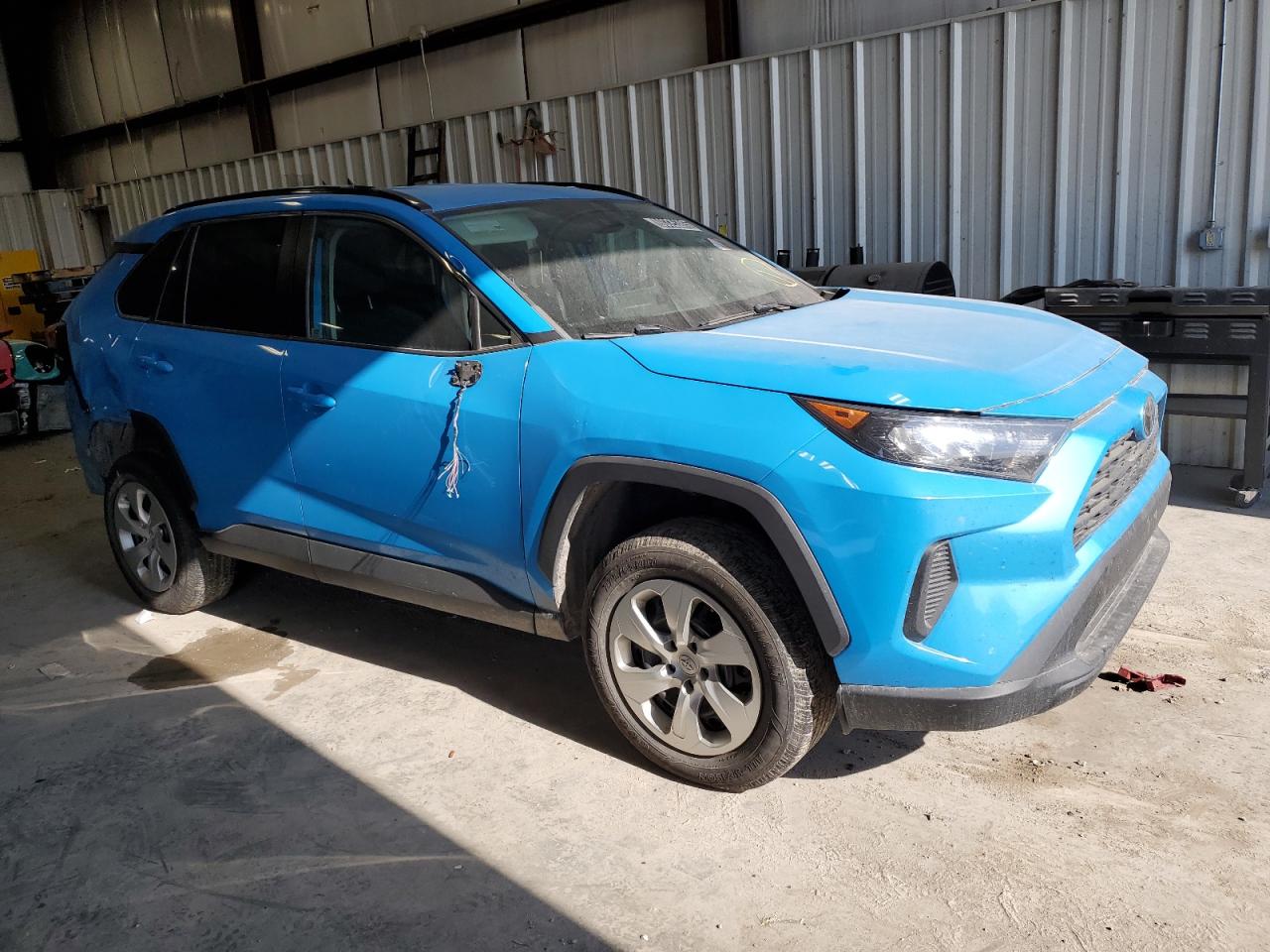 Toyota RAV4 Le Image 2