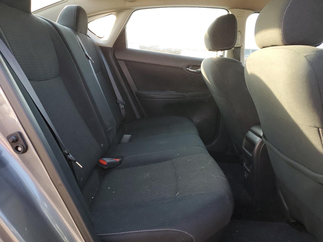 Nissan Sentra S Image 7