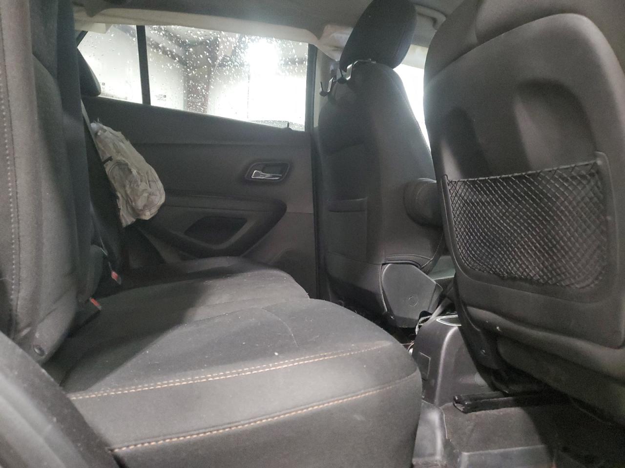 Chevrolet Trax Ls Image 11