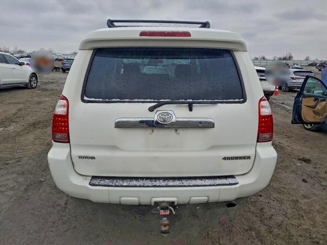 Toyota 4Runner Sr5 Image 3