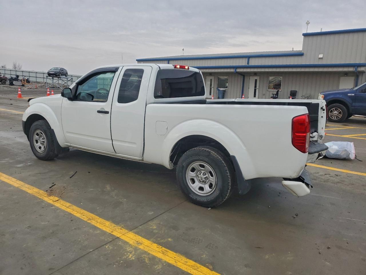 Nissan Frontier S Image 5