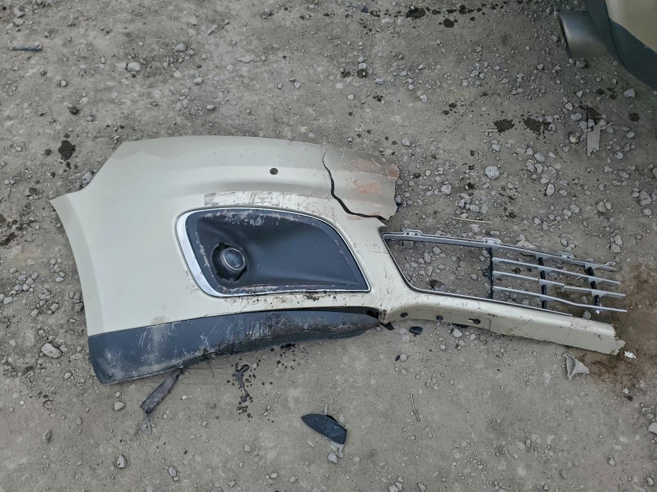 Lincoln MKS Image 10