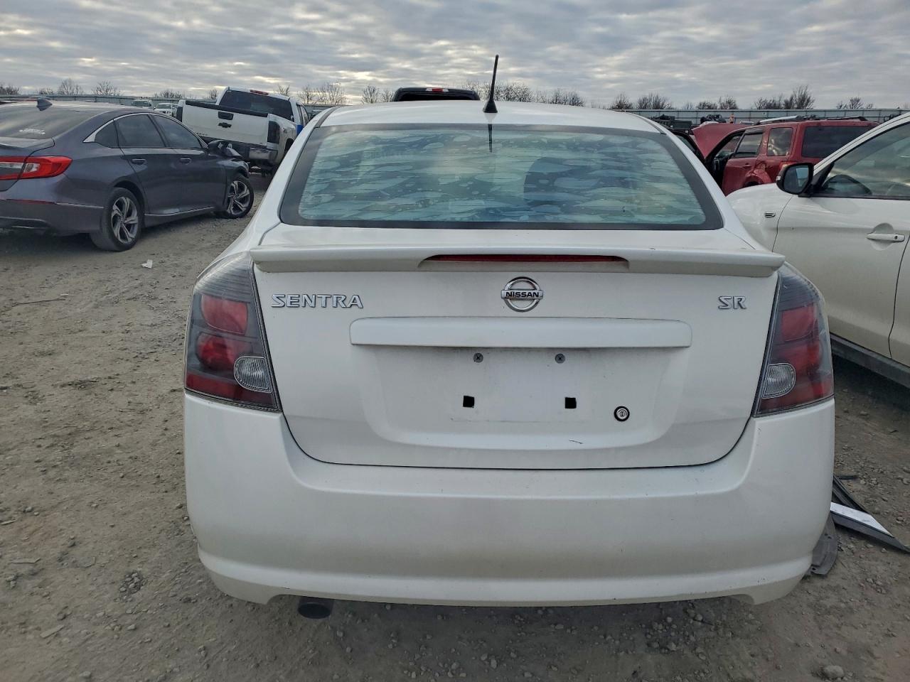 Nissan Sentra 2.0 Image 9