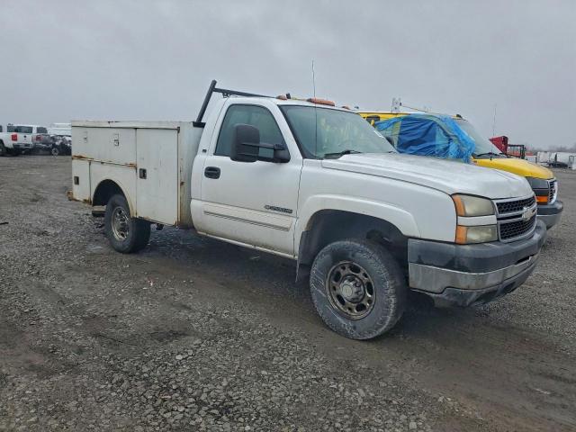 Chevrolet Silverado K2500 Heavy Duty Image 11