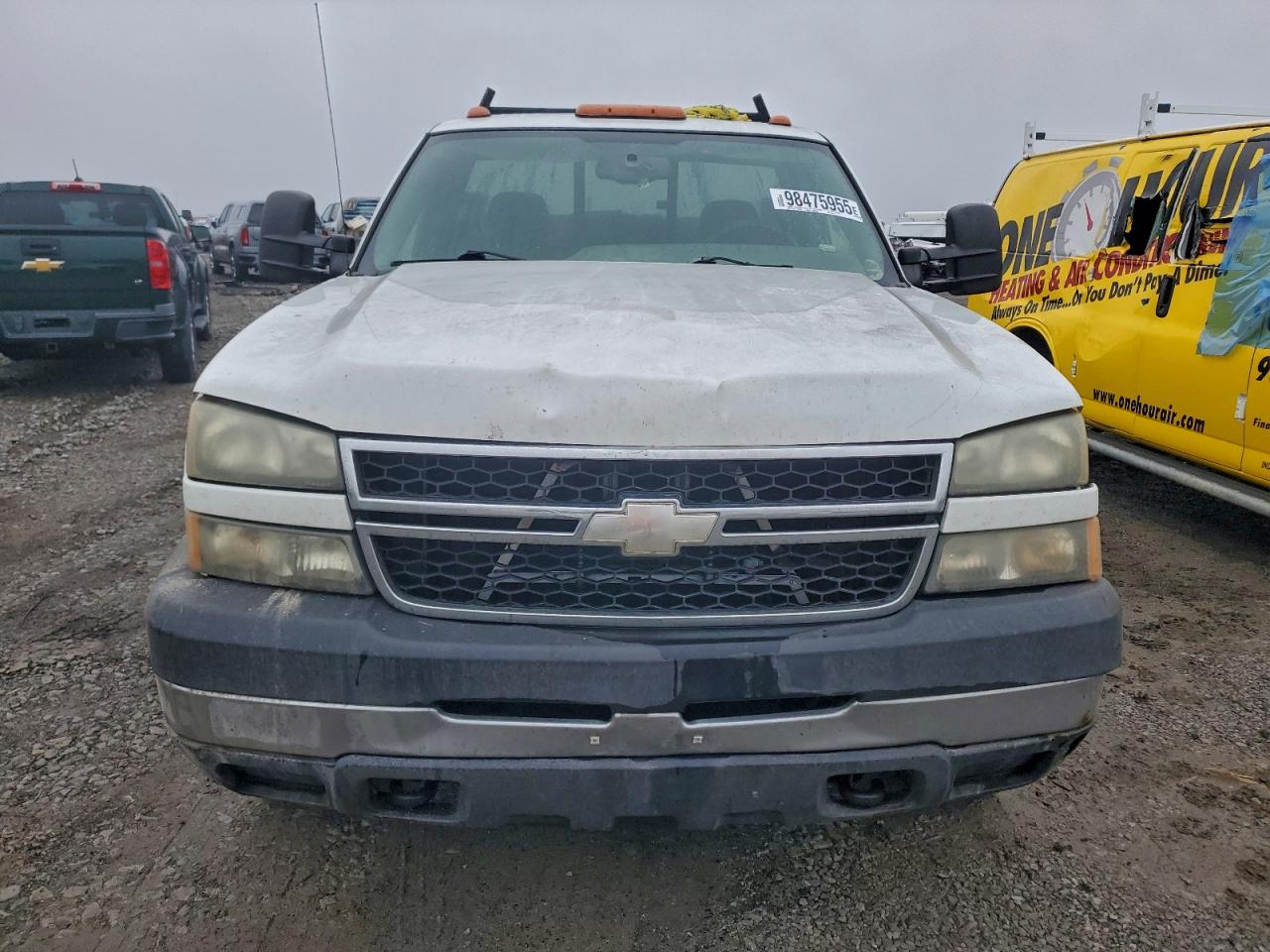 Chevrolet Silverado K2500 Heavy Duty Image 12