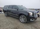 GMC Yukon Denali Image 11
