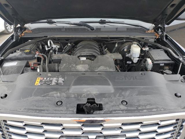 GMC Yukon Denali Image 9