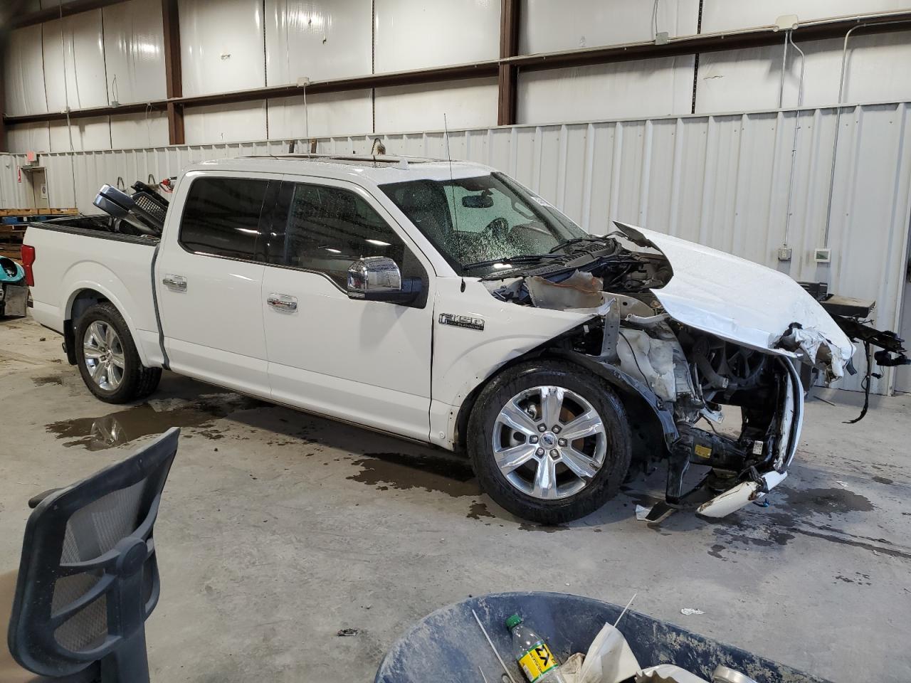 Ford F-150 Supercrew Image 12