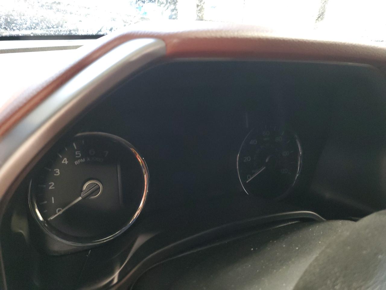 Ford F-150 Supercrew Image 6