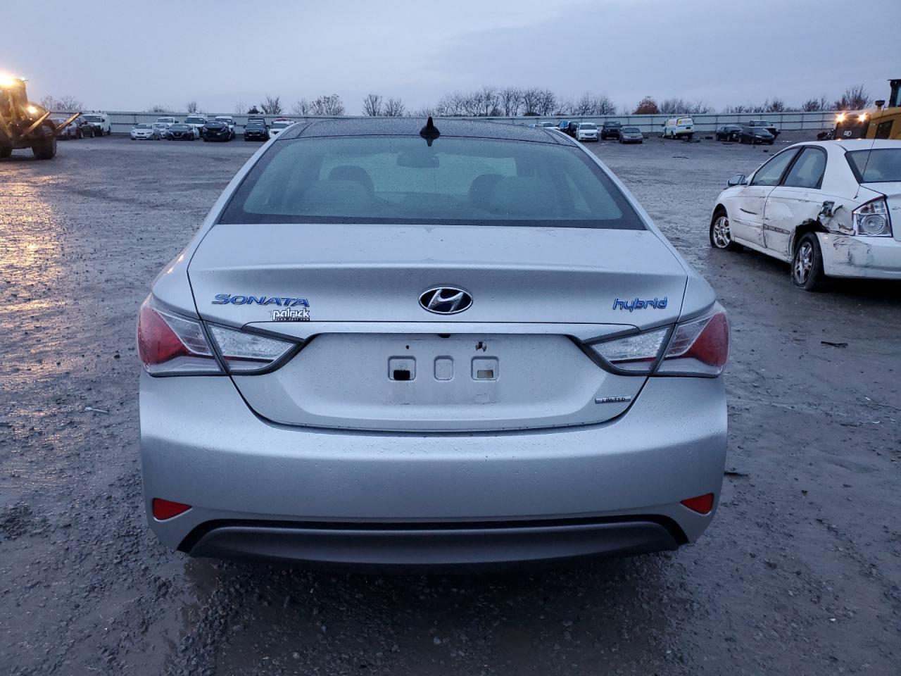 Hyundai SONATA Hybrid Image 9