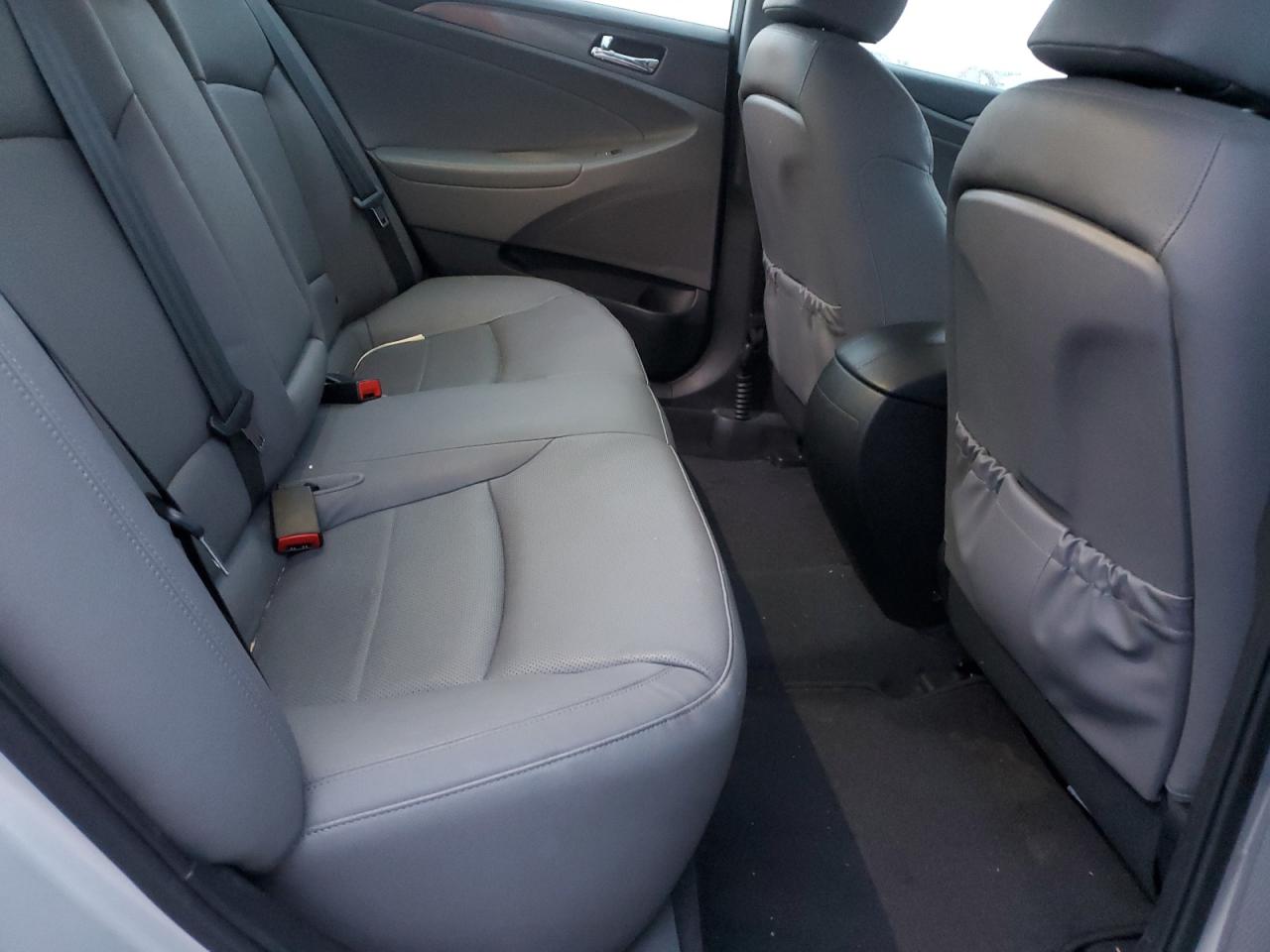 Hyundai SONATA Hybrid Image 12