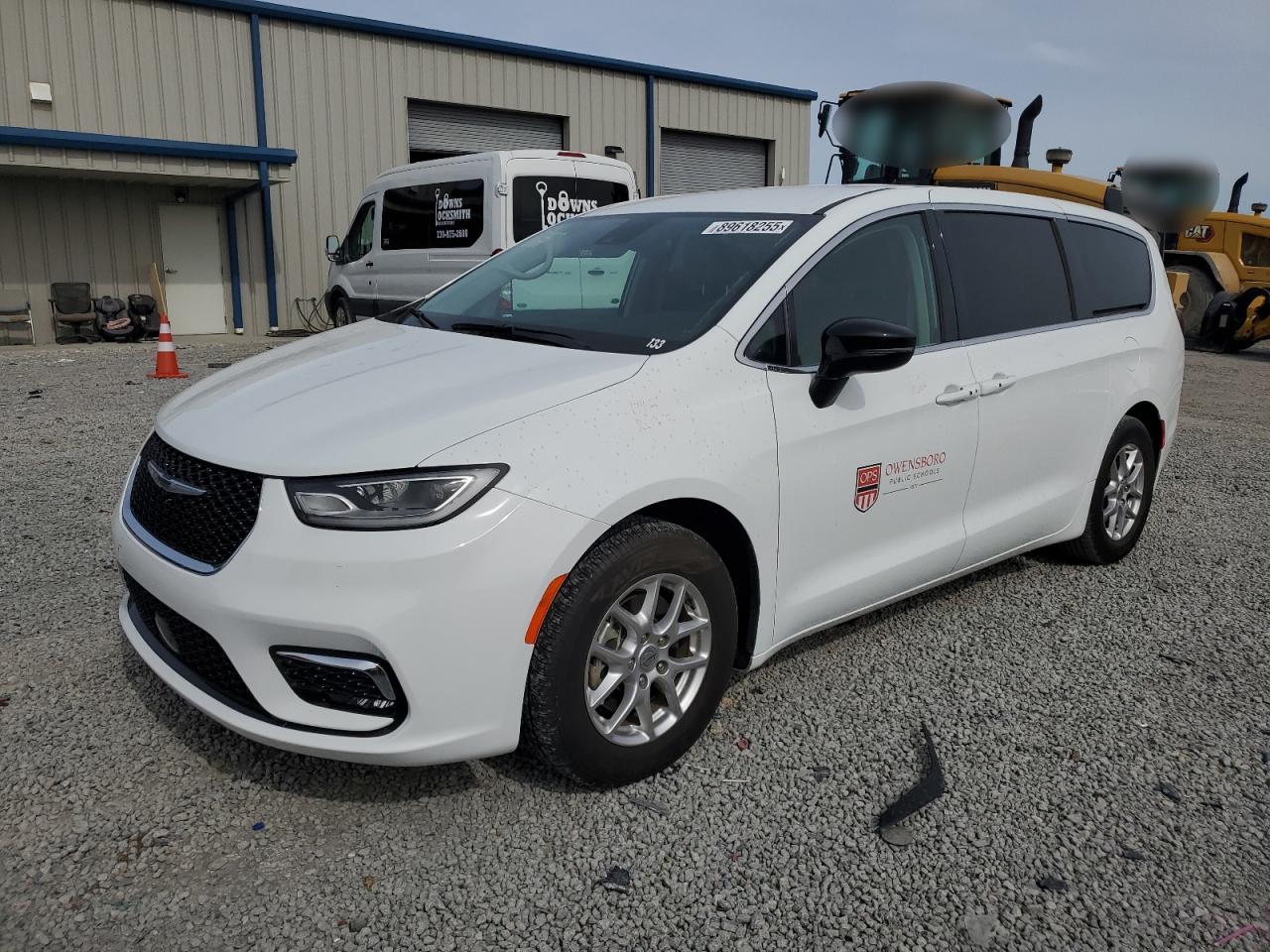 Chrysler Pacifica Touring L Image 1