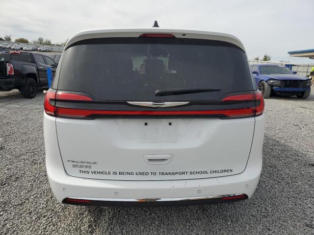 Chrysler Pacifica Touring L Image 8