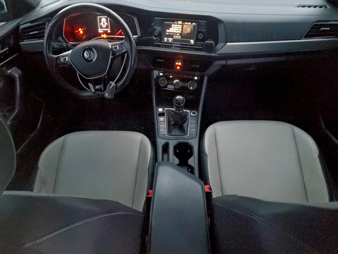 Volkswagen Jetta S Image 11