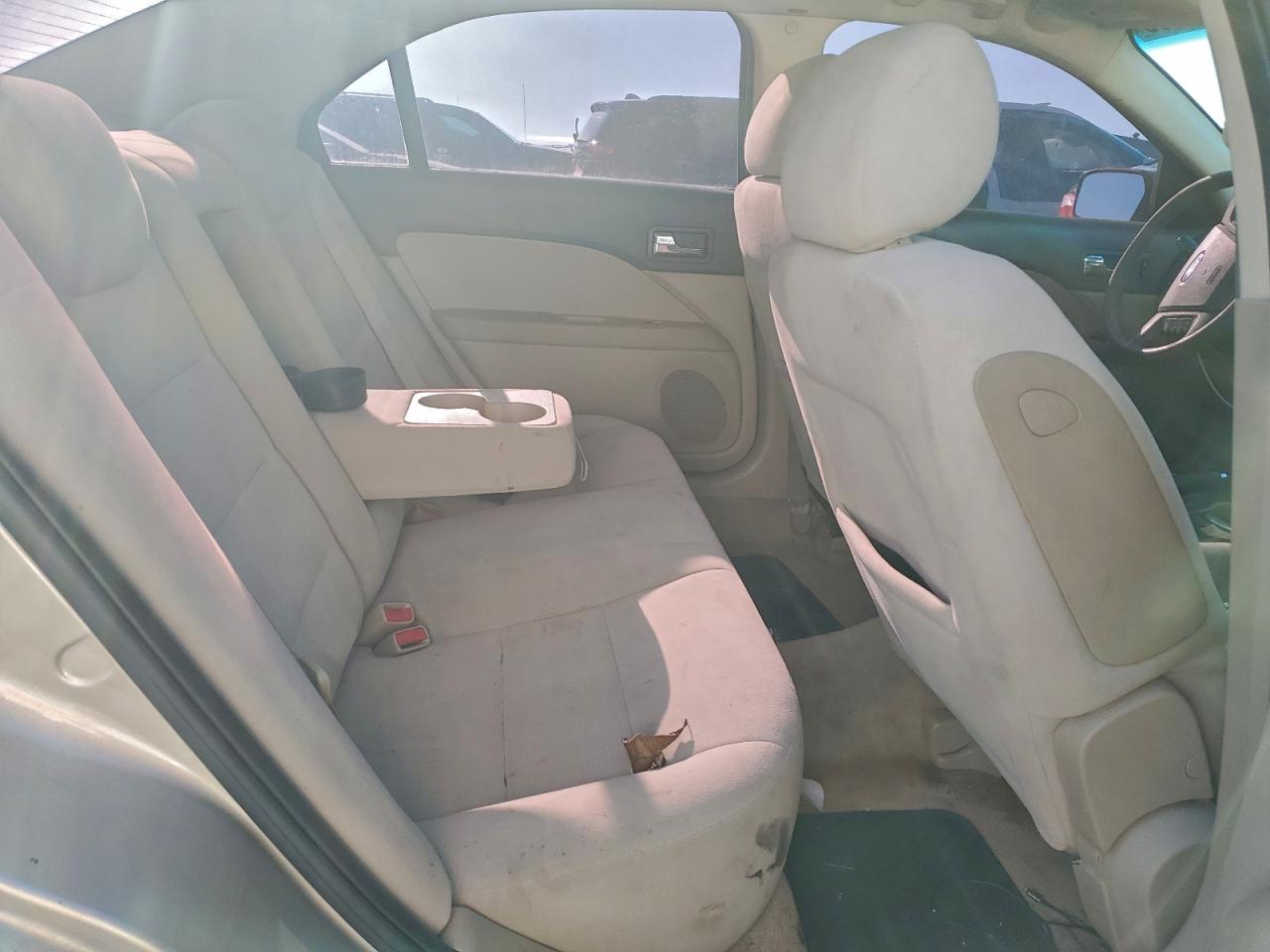 Ford Fusion Se Image 2