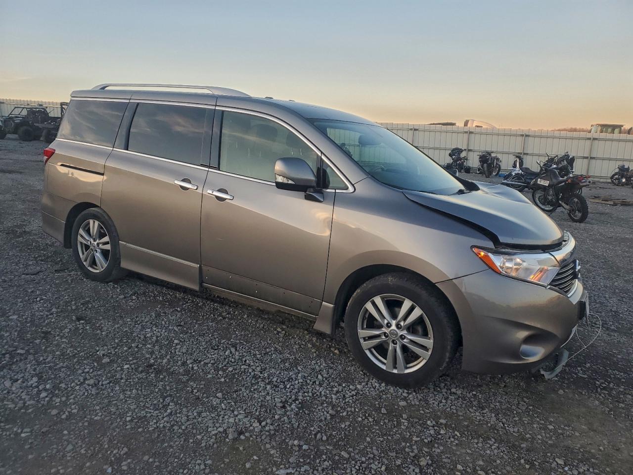 Nissan Quest S Image 3