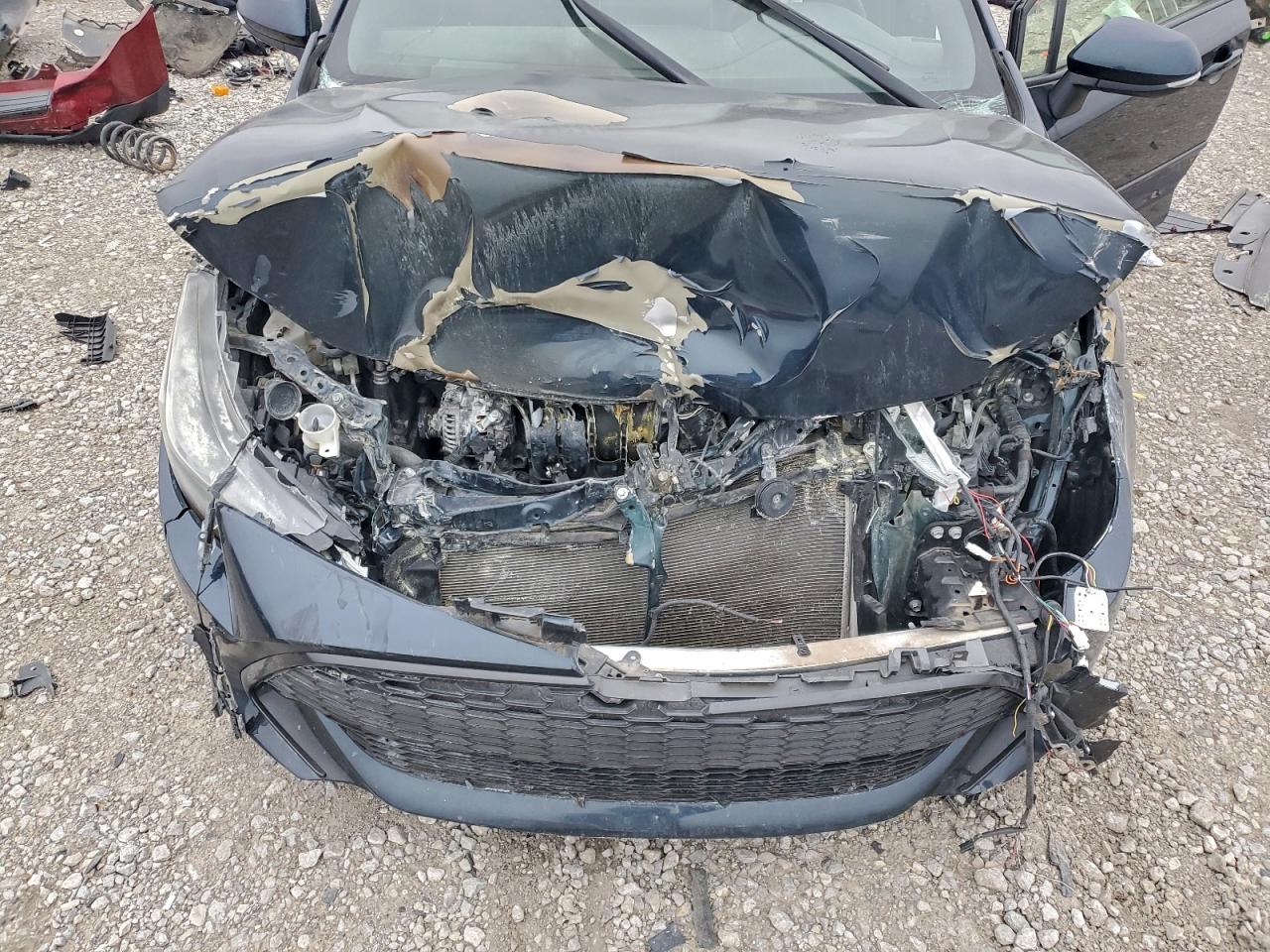 Toyota Corolla Se Image 10