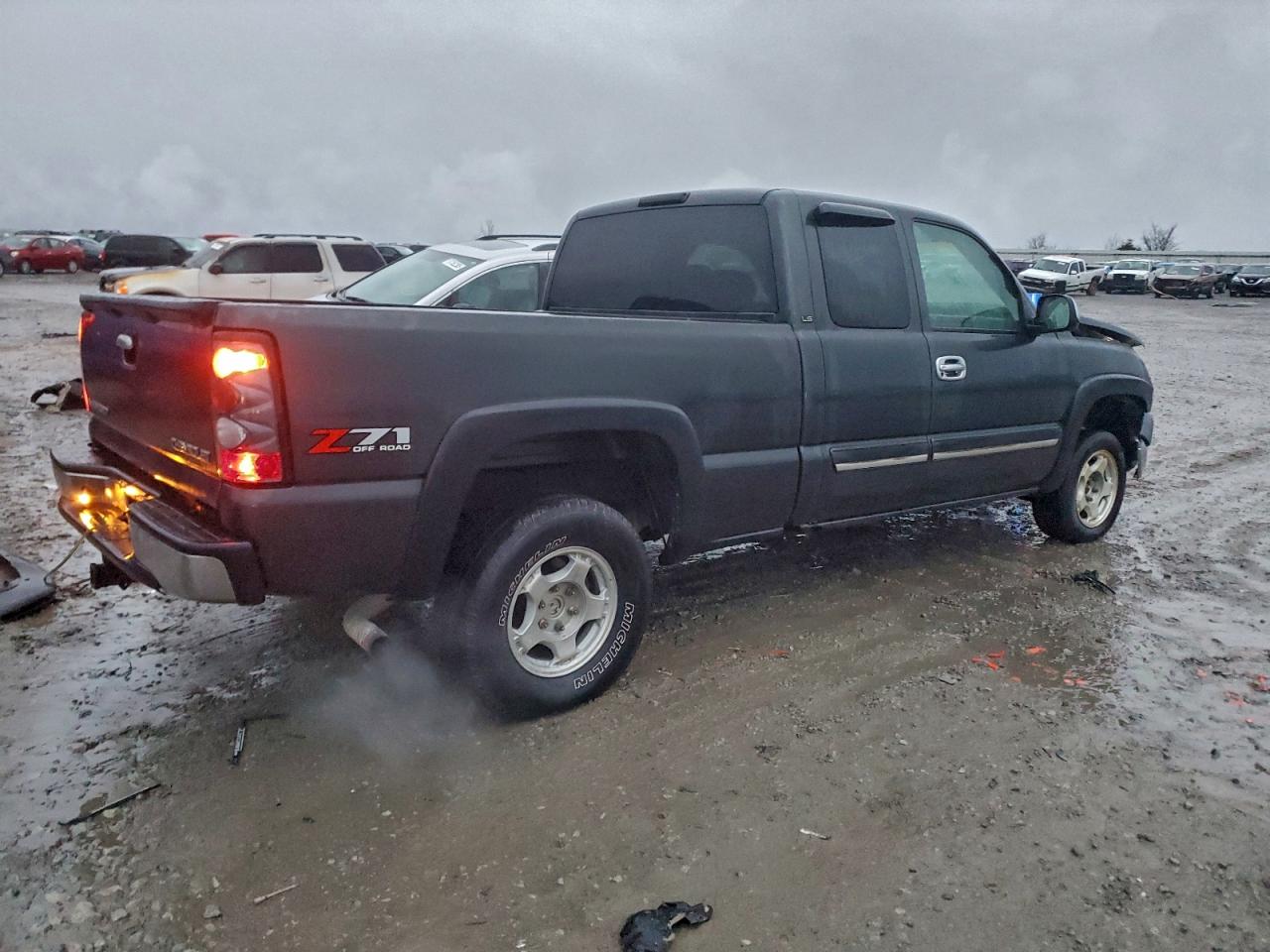 Chevrolet Silverado K1500 Image 9