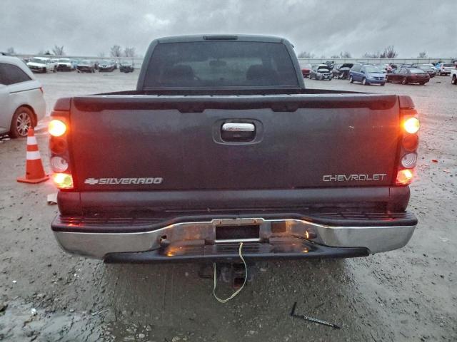 Chevrolet Silverado K1500 Image 4