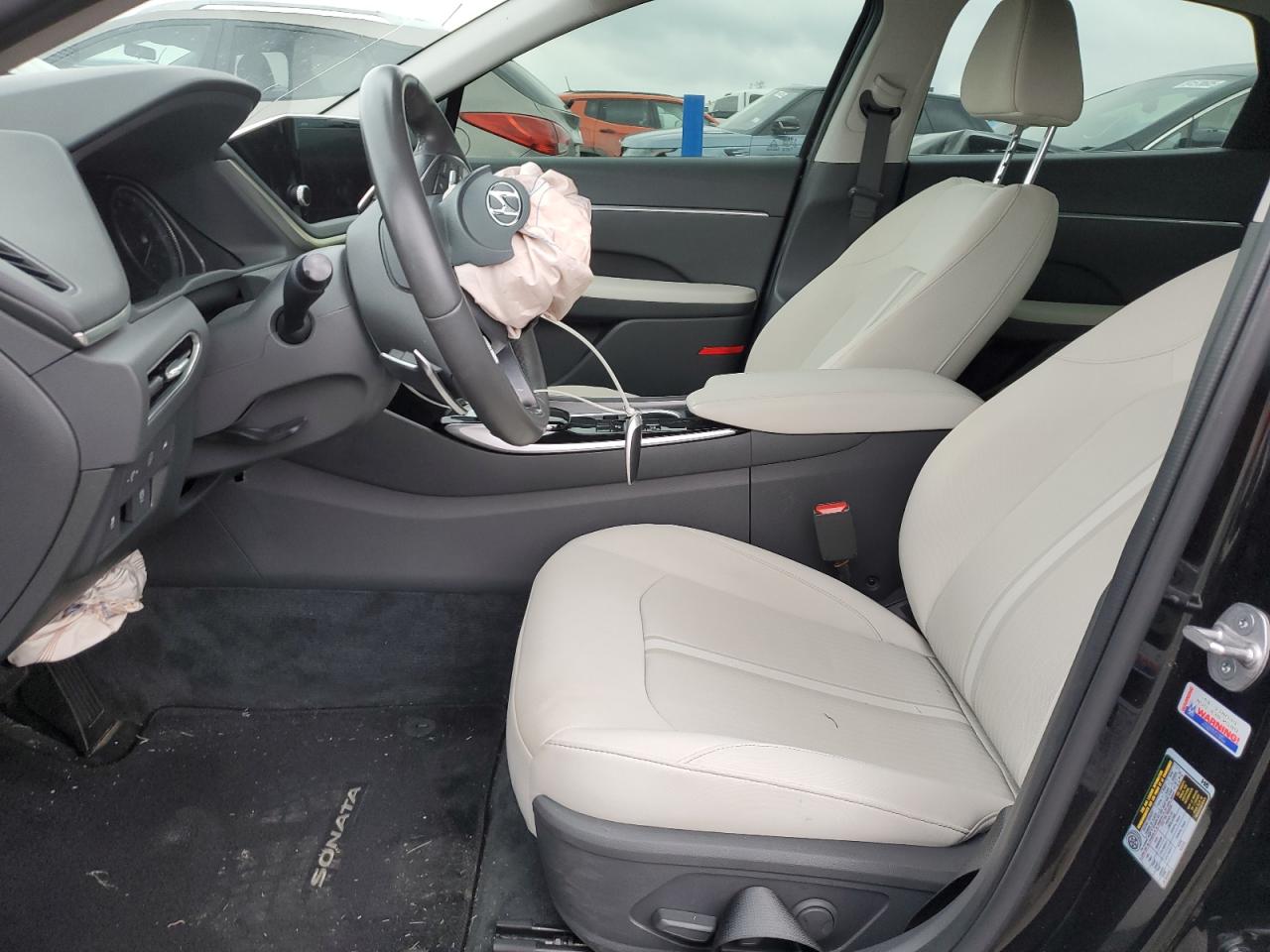 Hyundai SONATA Hybrid Image 5