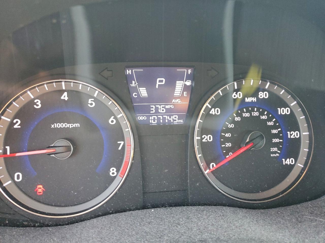 Hyundai ACCENT Gls Image 9