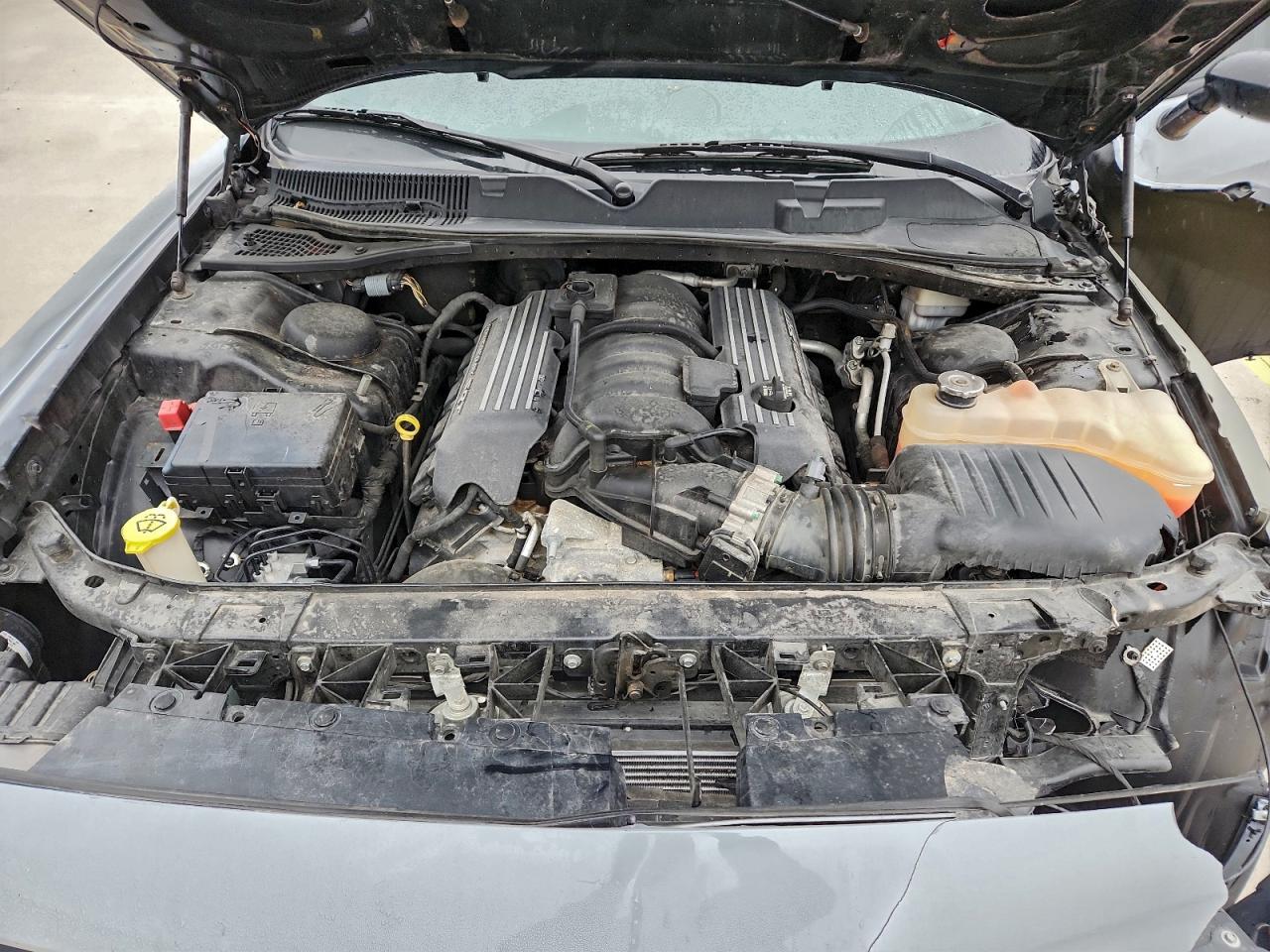 Dodge Challenger R/t Scat Pack Image 11