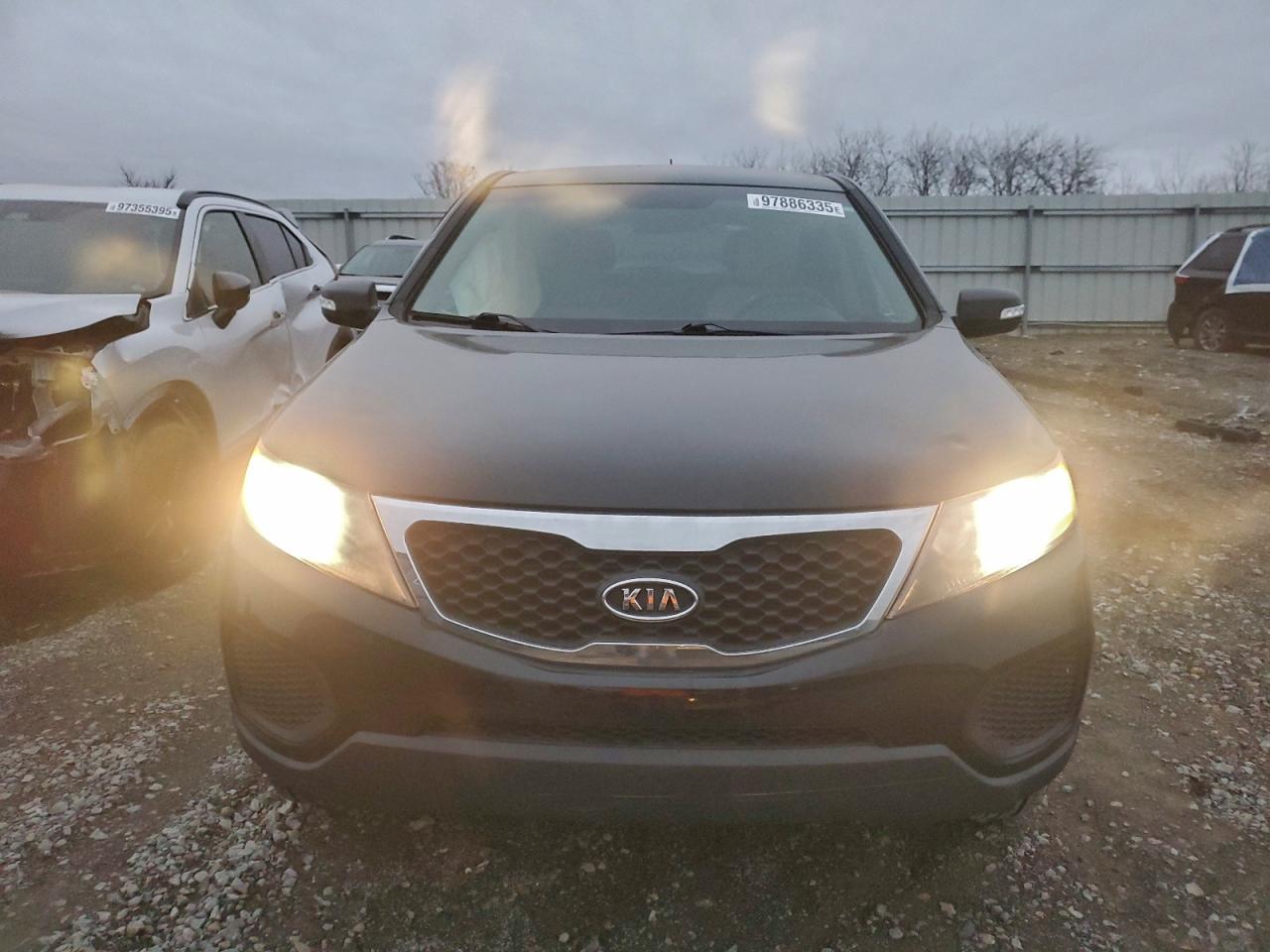 Kia Sorento Base Image 4
