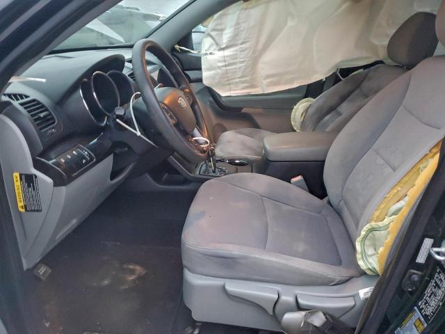 Kia Sorento Base Image 5