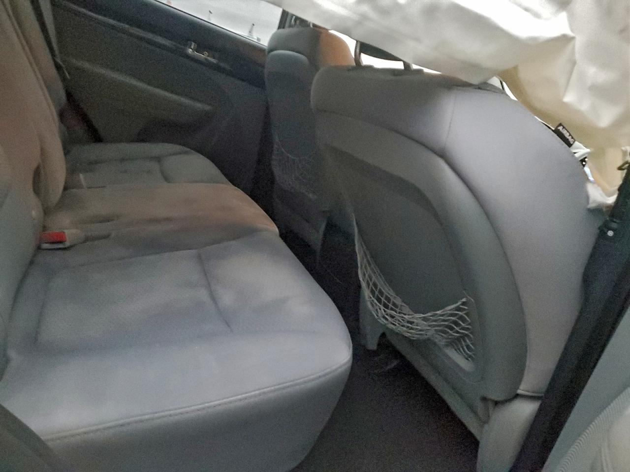 Kia Sorento Base Image 6