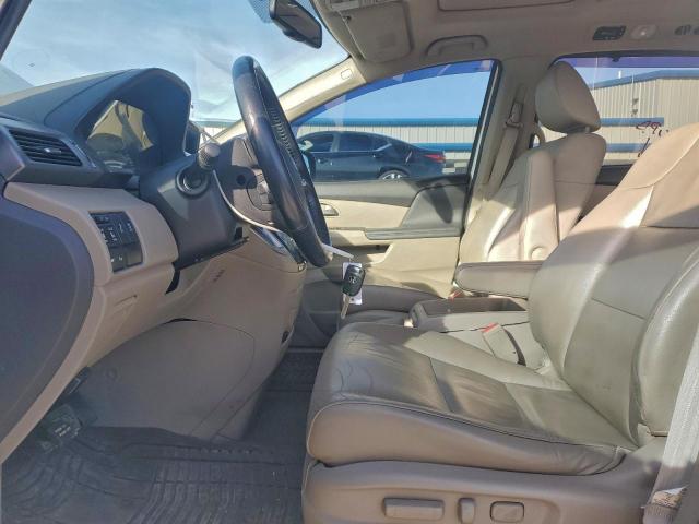 Honda Odyssey Touring Image 2