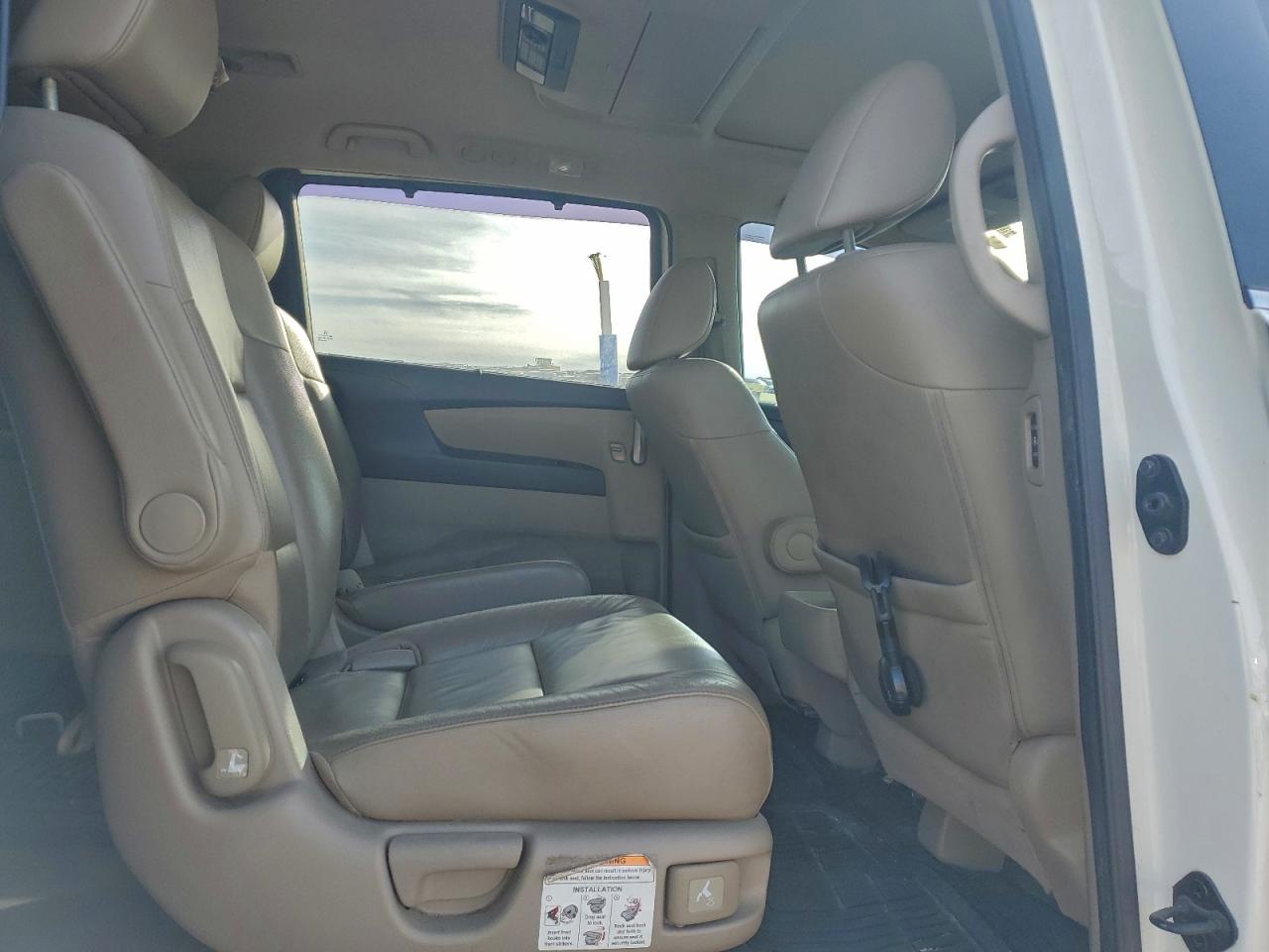 Honda Odyssey Touring Image 5