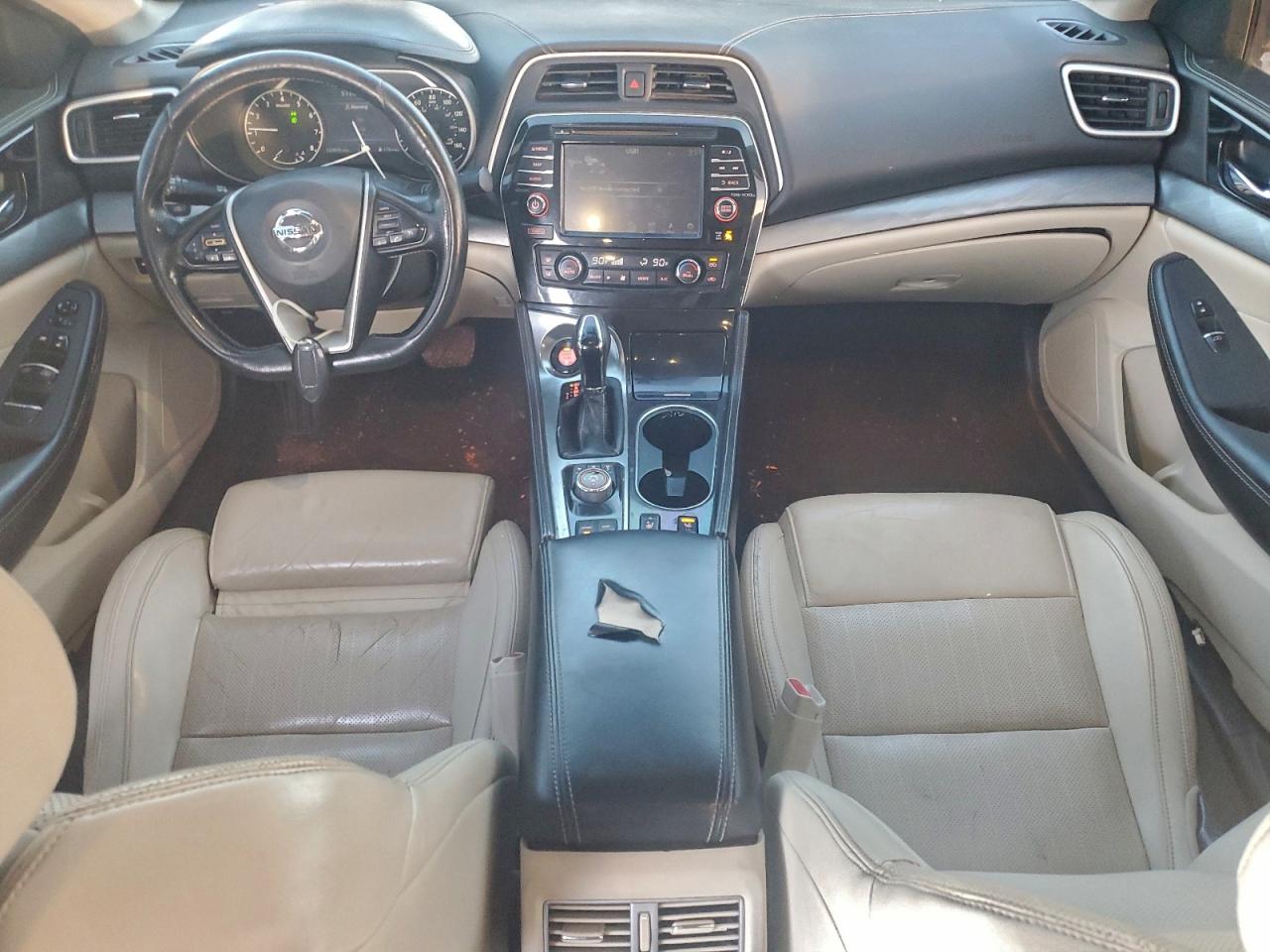 Nissan Maxima 3.5s Image 9