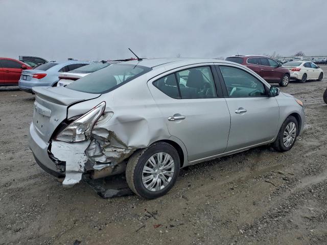Nissan Versa S Image 5