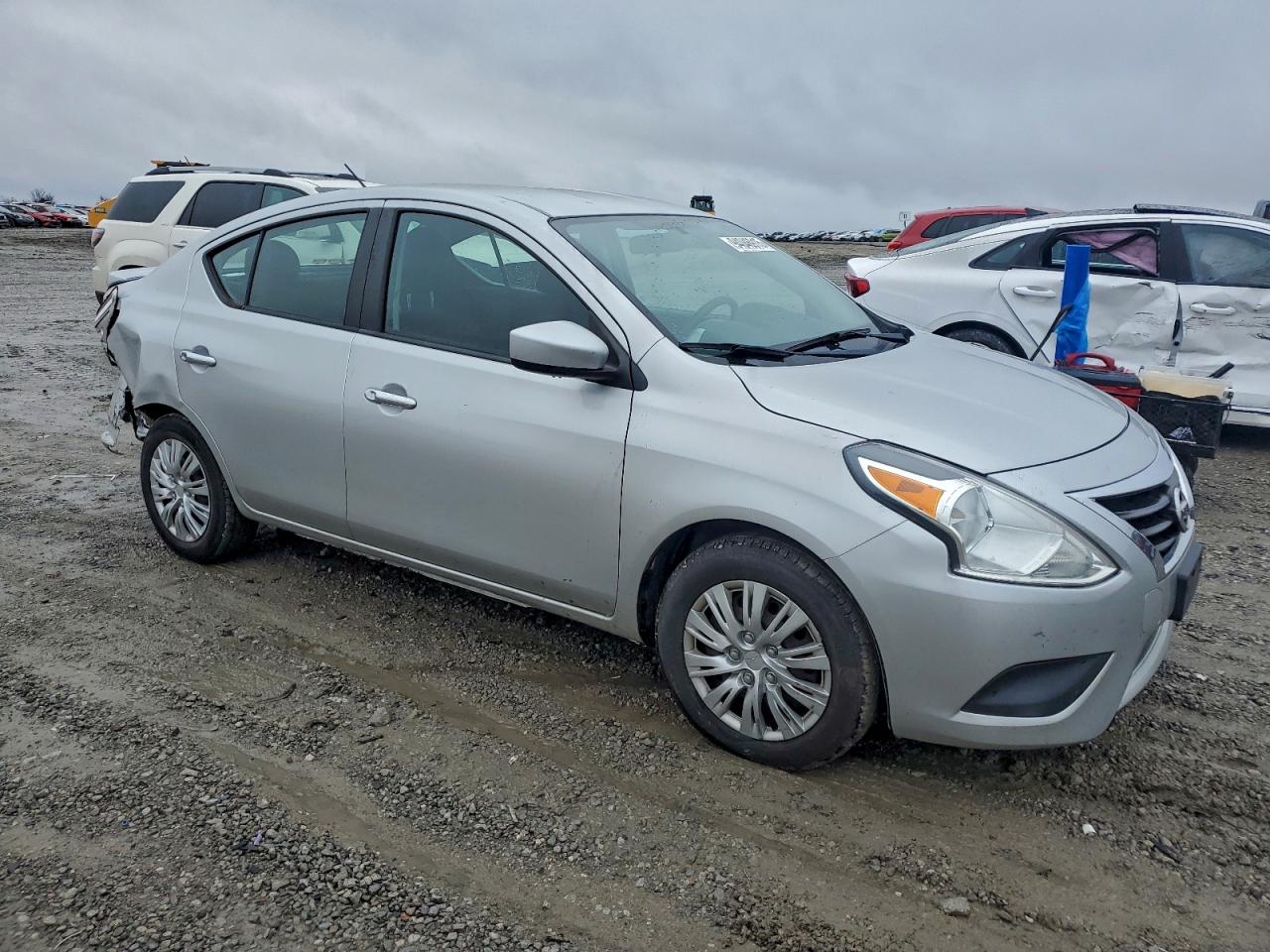 Nissan Versa S Image 3