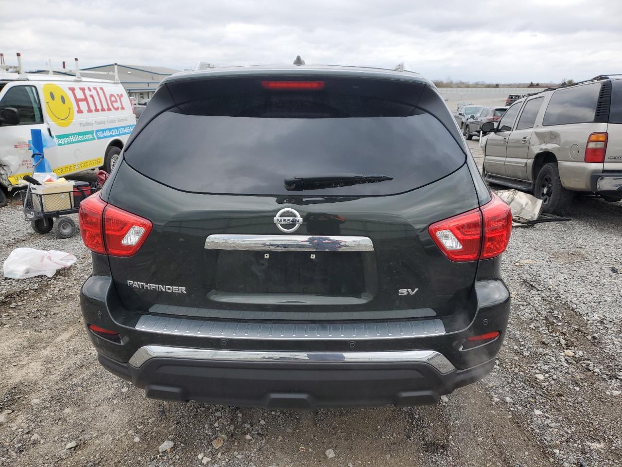 Nissan Pathfinder S Image 12