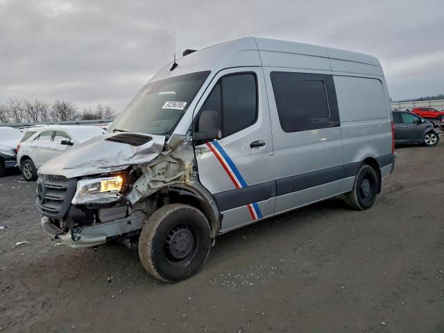  Salvage Mercedes-Benz Sprinter