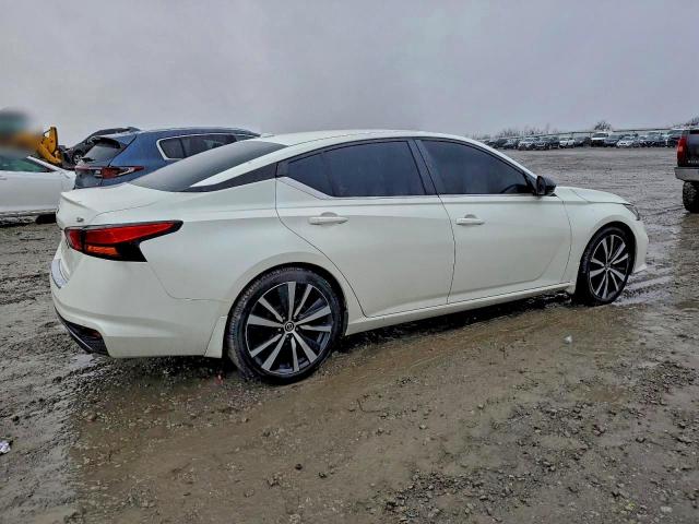 Nissan Altima Sr Image 8