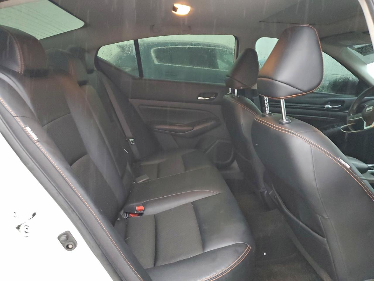 Nissan Altima Sr Image 10