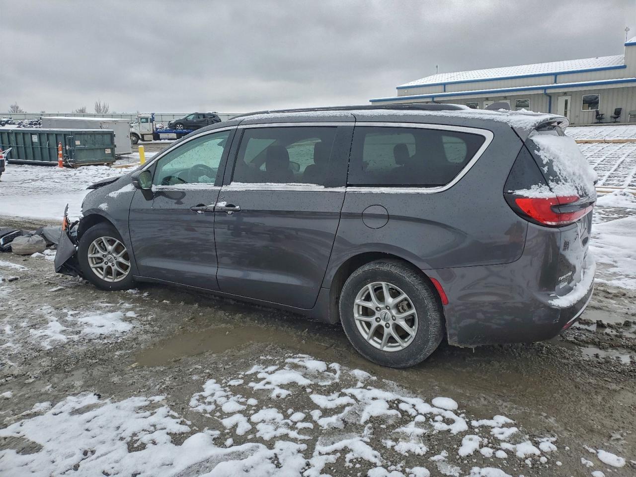 Chrysler Pacifica Touring L Image 10