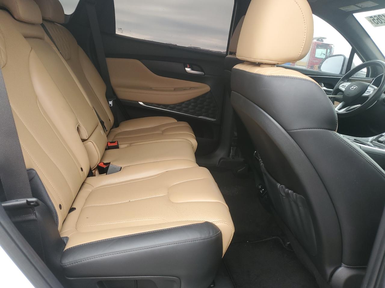 Hyundai SANTA FE Calligraphy Image 12