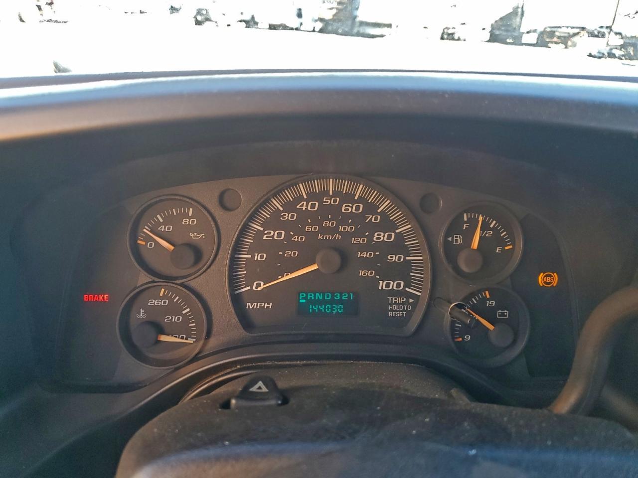 GMC Savana Cutaway G3500 Image 2