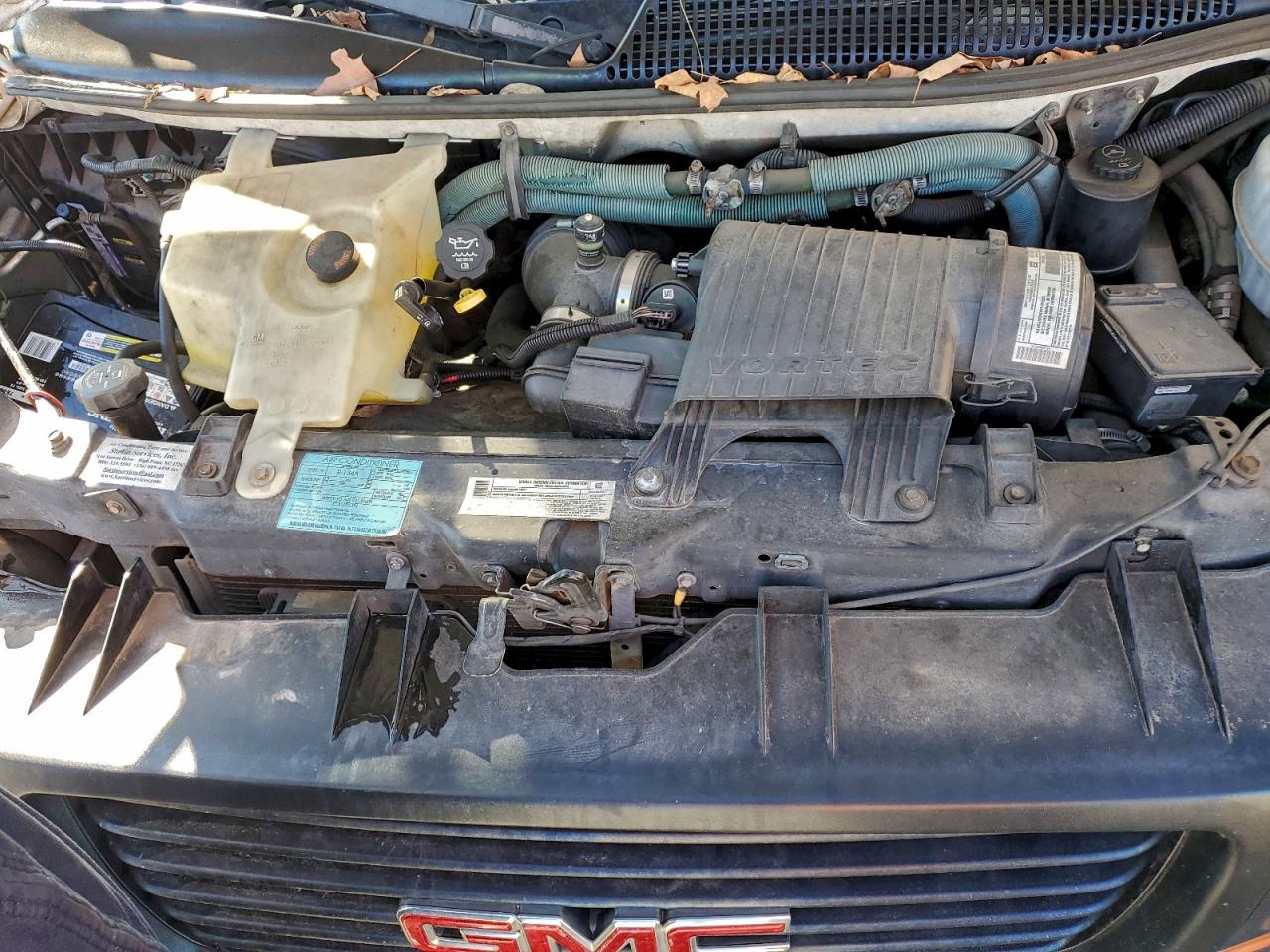 GMC Savana Cutaway G3500 Image 12