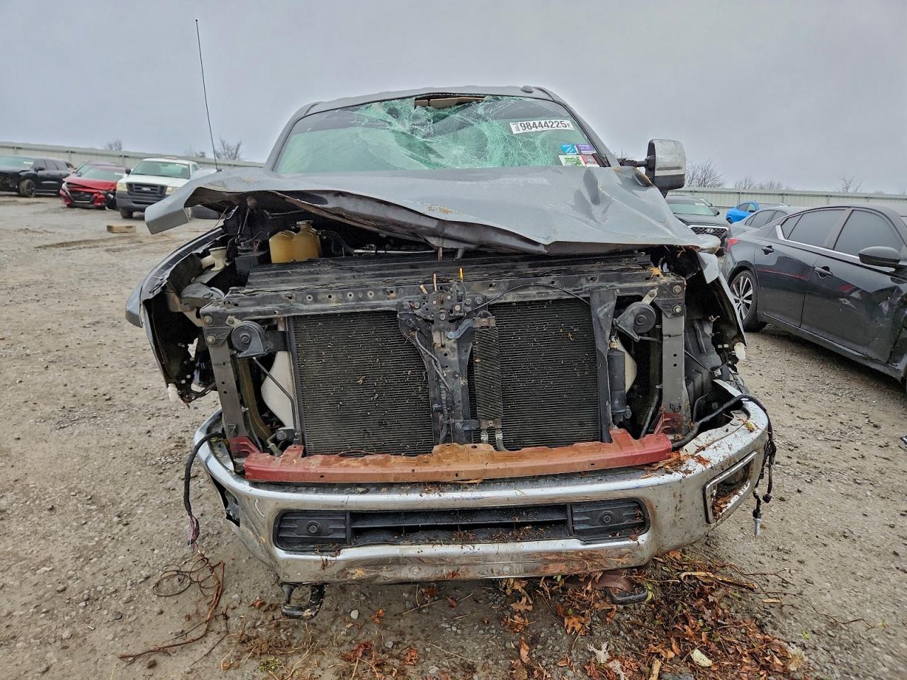 Nissan Titan Sl Image 9