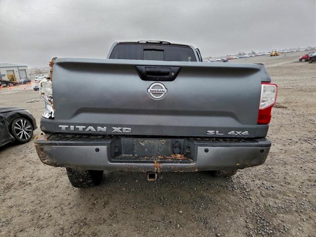 Nissan Titan Sl Image 11
