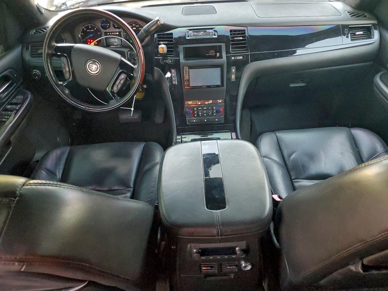 Cadillac Escalade Ext Image 9