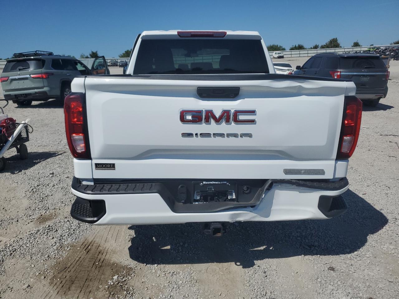 GMC Sierra K1500 Elevation Image 4