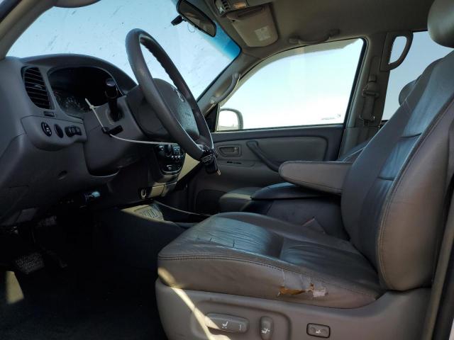 Toyota Sequoia Sr5 Image 3